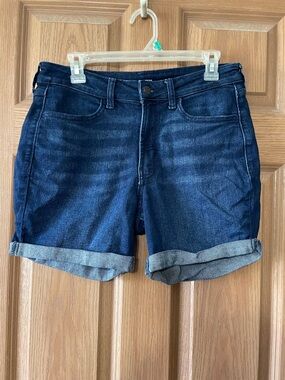Old Navy High-Rise Wow Shorts size 6